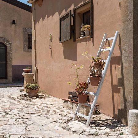Agriturismo Terra Di Pace Noto Kültér fotó