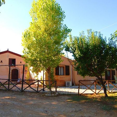 Agriturismo Terra Di Pace Noto Kültér fotó