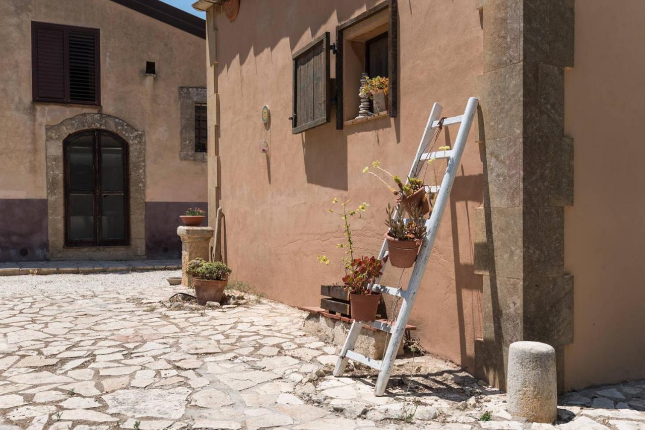 Agriturismo Terra Di Pace Noto Kültér fotó