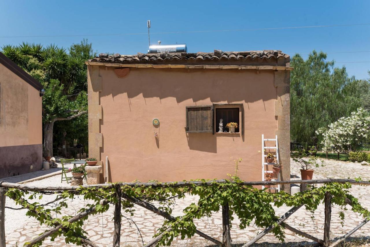 Agriturismo Terra Di Pace Noto Kültér fotó